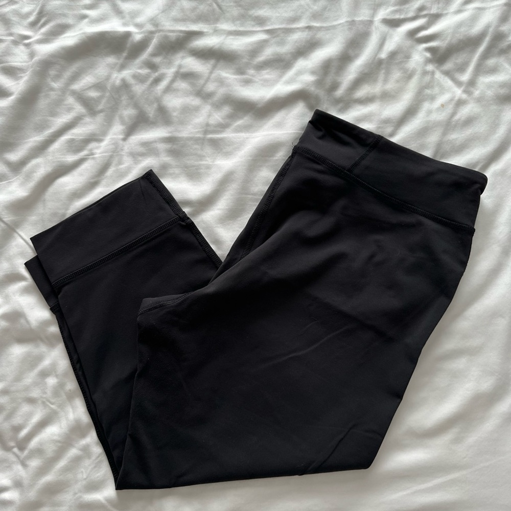 158 Reebok Capri Leggings